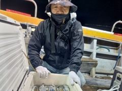 10.09 [경주] 온바다에 삼치,방어가 바글바글 합니다 그냥 쿨러만 가지고 오세요 (얼음 무한제공) 야간 무늬~굿