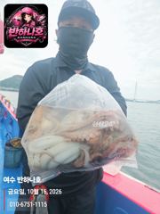 [여수반하나호] 문어 굿!조황입니다(4명조사님 조황)
